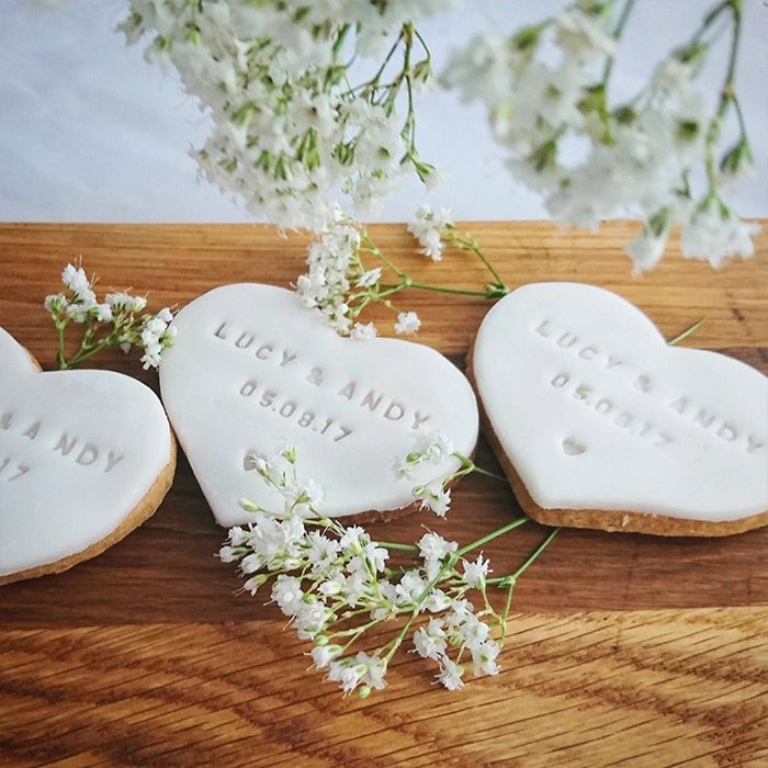 wedding biscuits-min